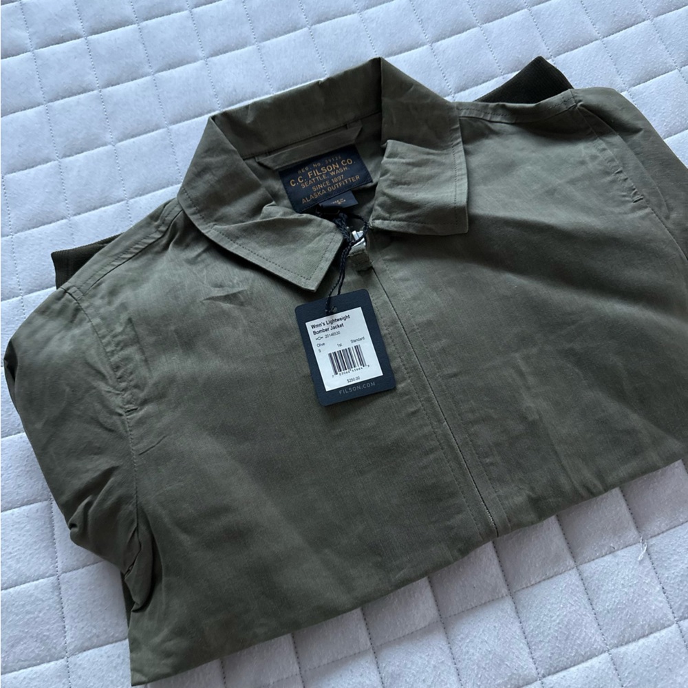 Filson Women’s Lightweight Bomber Jacket - Olive - Picture 10 of 10